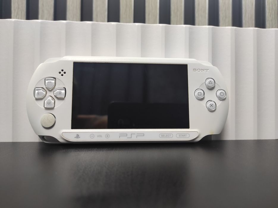 PSP E1004 Street