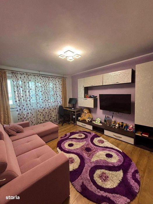 De vanzare apartament cu 2 camere si balcon, zona Hotel Roman, 55000e