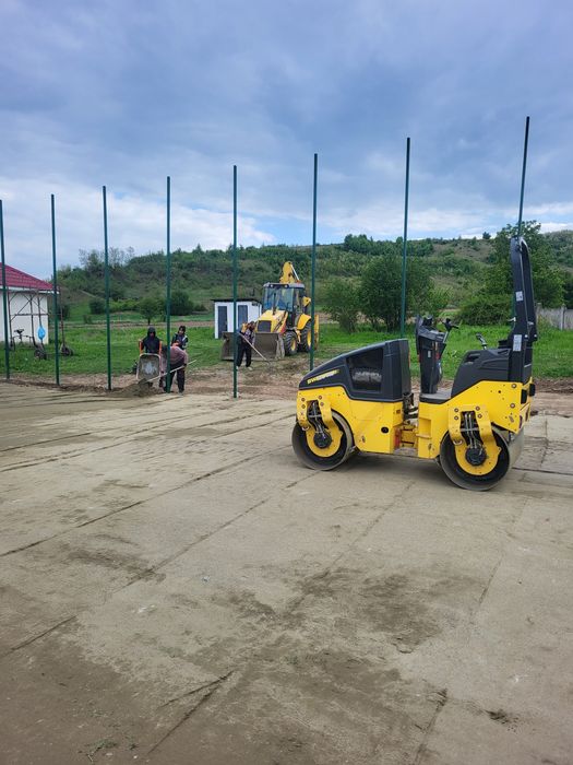 Închiriez cilindru compactor