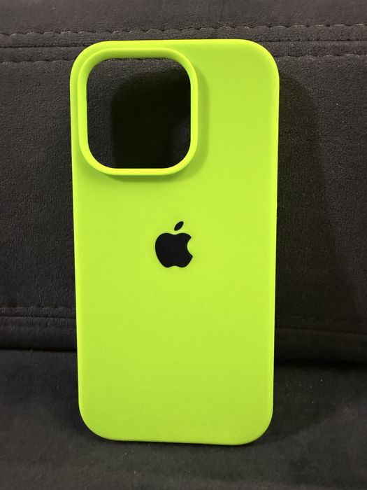 Чехлы на iPhone 14 Pro