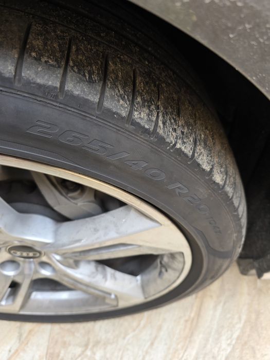 Vând roți 20 inch cu cauciucuri 265/40/R20 sau schimb cu jante 19 inci