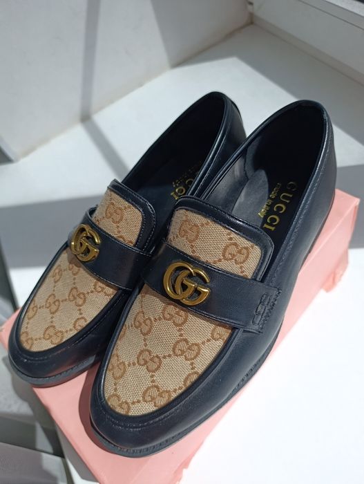 Продам лоферы женские