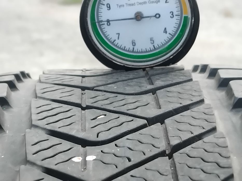 Гуми 225 55 18 Пирели Pirelli 4 броя+.
Нов внос. Не са нови!