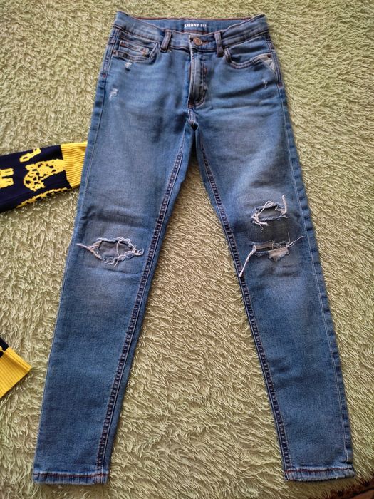 Джинсы Zara  в идеальном состоянии на 10 лет