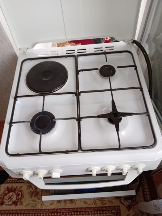 Плас 3*2старый тв компьютерный стол бу