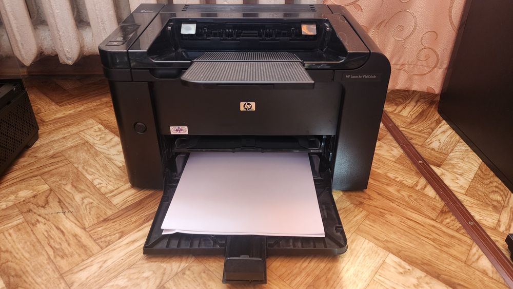 Принтер hp p1606dn
