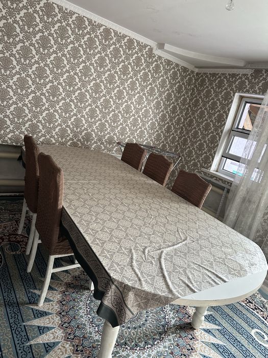 Продам стол деревянный