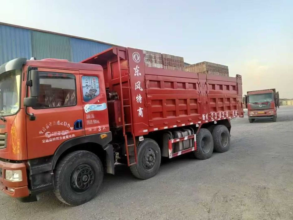 2018 Dongfeng 4x2 самосвал на продажу