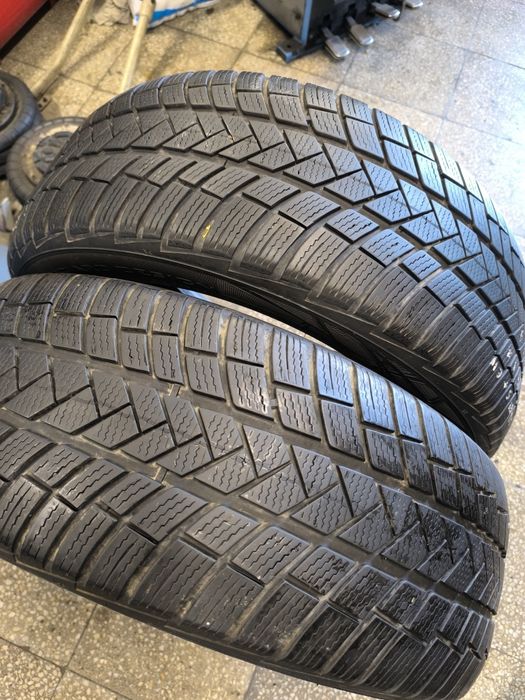 235 55 17 Vredstein Зимни 2бр.