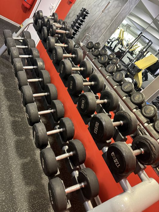 Птодавам комплект дъмбели от 2.5кг до30кг