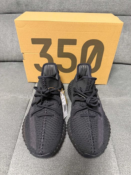 Yeezy Boost 350v2 Onyx