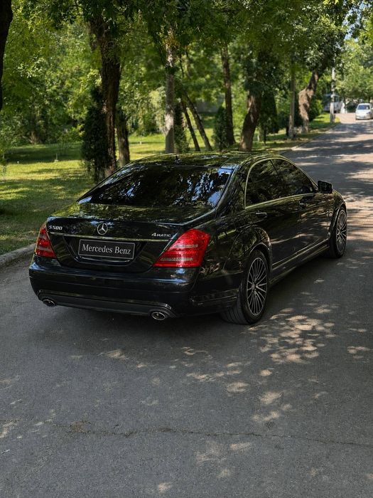 Mercedes-Benz S500 4MATIC Long Designo

Редкий экземпляр для ценителей