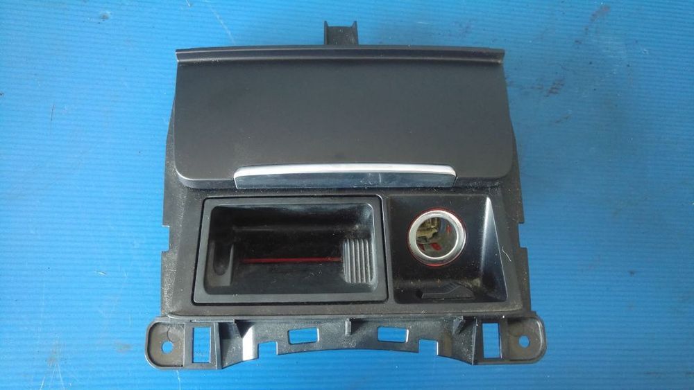scrumiera bord audi a4 b8 2008-2012 nonfacelift 8k0857951
