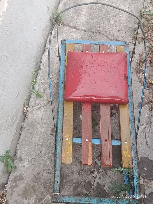 Продаются санки б/у
