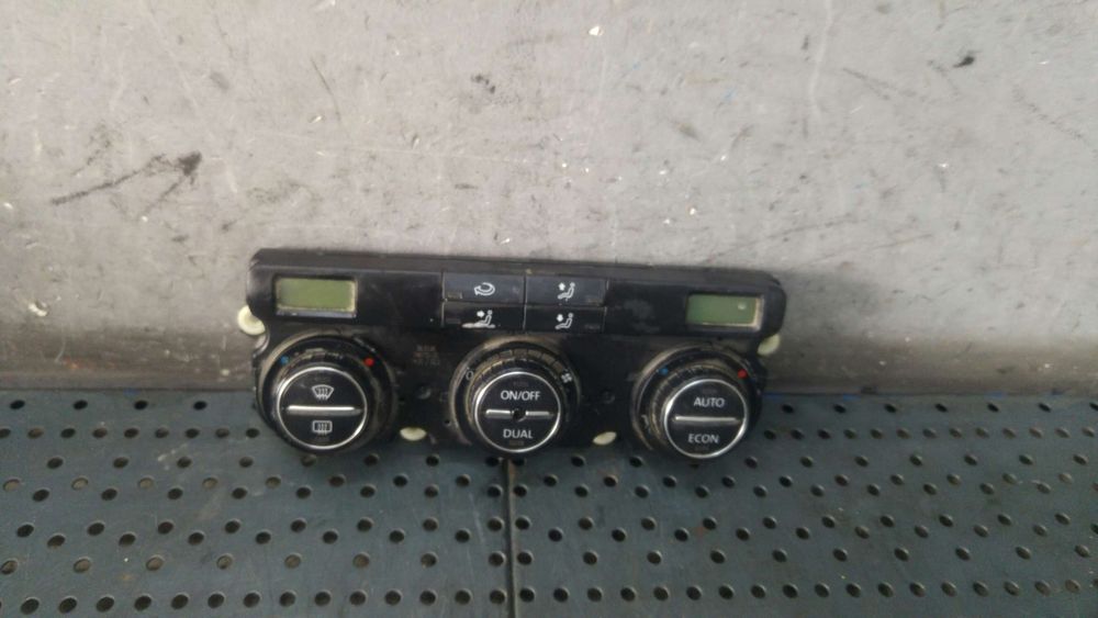 Panou comanda clima ac vw passat b6 3c 74677530