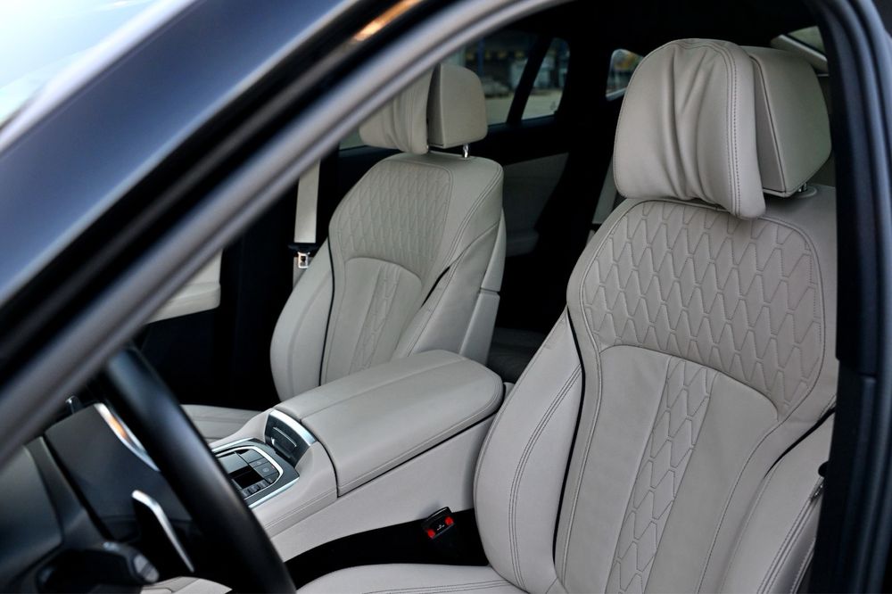 BMW X6 M pachet km reali Individual fara daune!!!