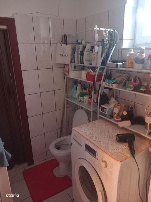 Casa cu etaj,cu garaj, mobilată, utilată, imediat ocupabila Campenita
