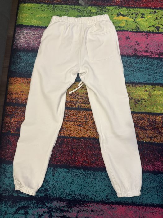 pantaloni essentials
