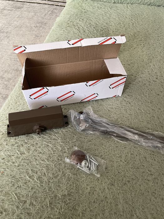 Продам доводчик двери