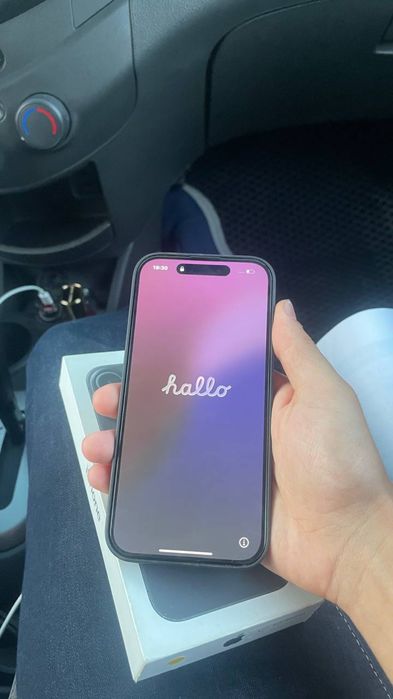 Iphone 16 black