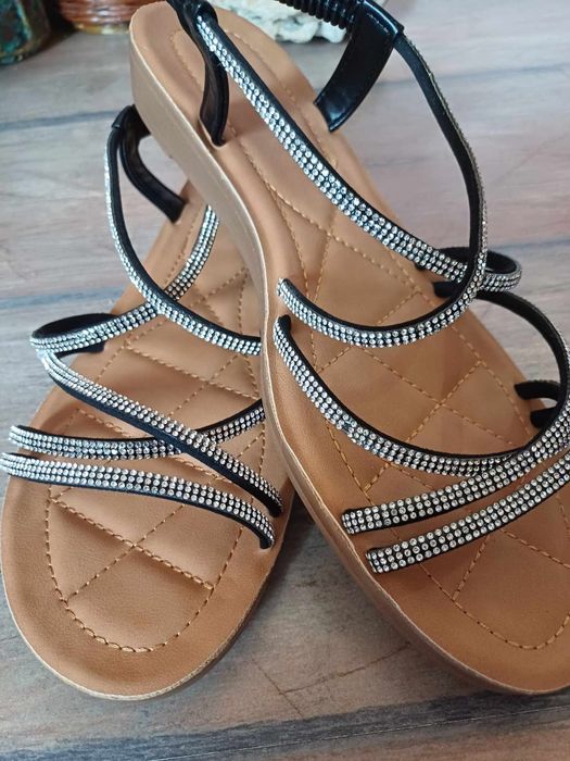 Дамски летни сандали