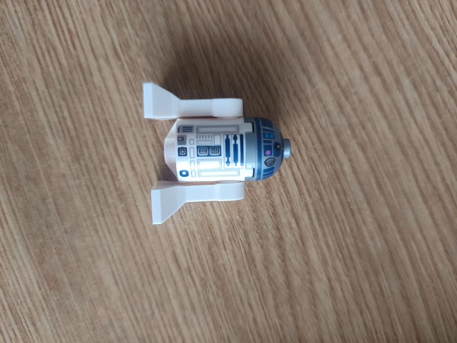 Lego Star Wars 75379 R2D2 set aniversar 25 de ani