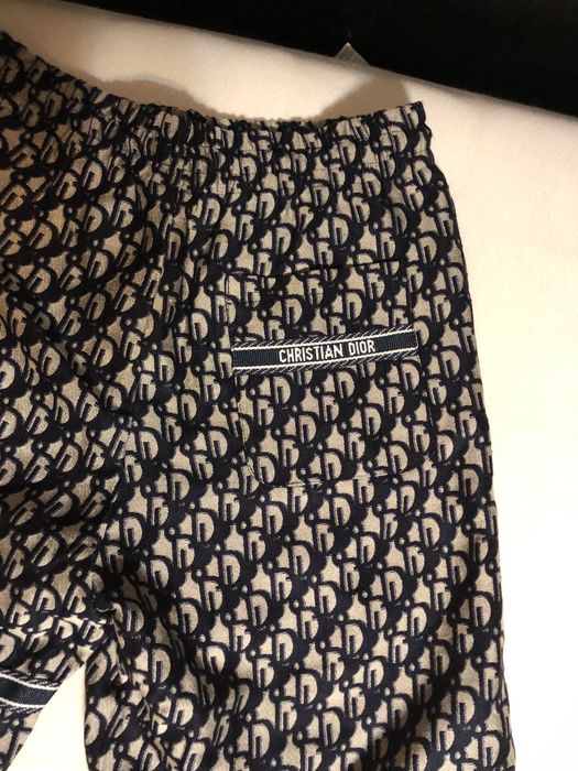 Pantaloni scurti Dior , calitate premium , pe stoc , noi , L