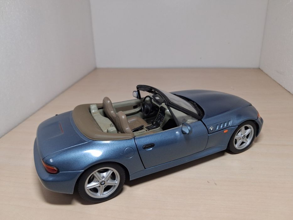 BMW Z3 scara 1:18 UT
