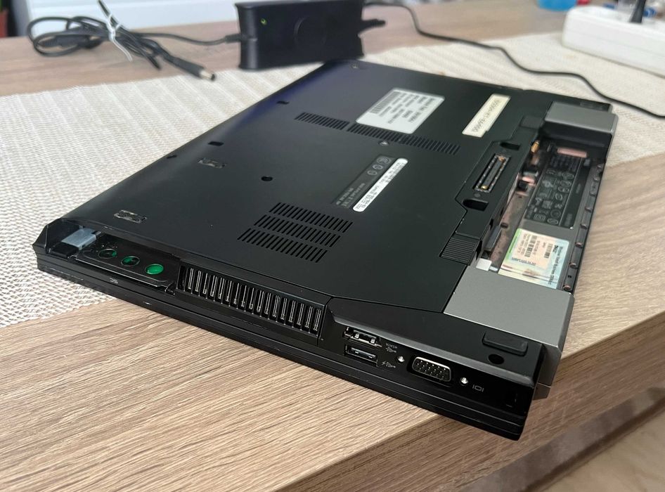 Laptop Dell Latitude E6400 – pentru piese sau reparații