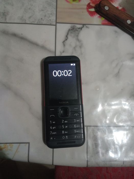 Продам двухсимчитый простой телефон Nokia  рабочи