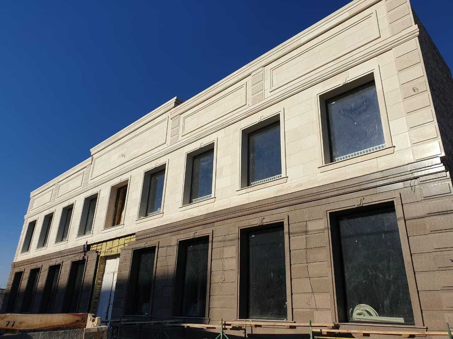 Гранит для фасада и лестниц в Астане.