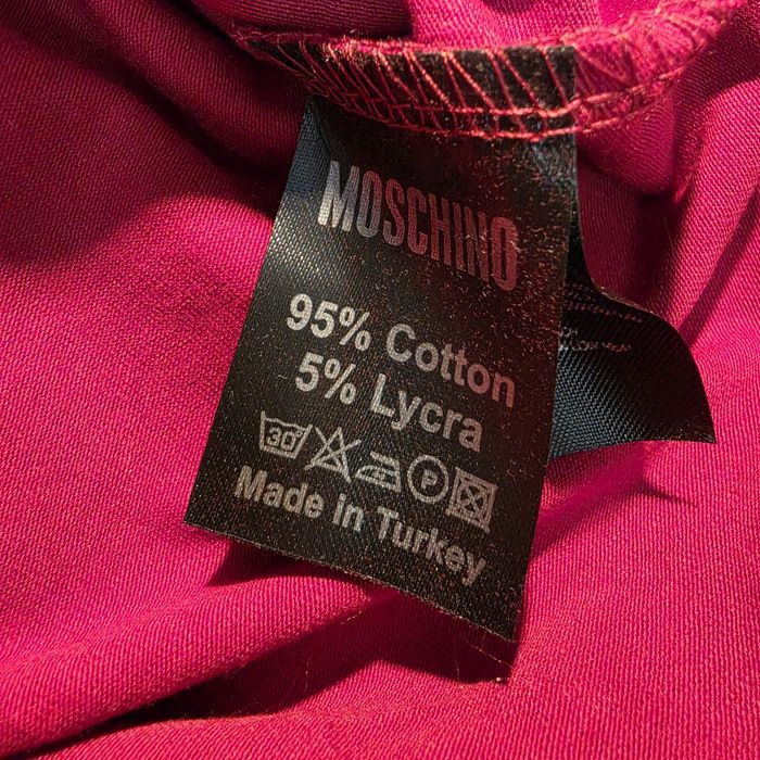 Tricou Moschino rosu, bumbac si elastan. Nou cu eticheta, unisex.  Marimea S. Farfetch