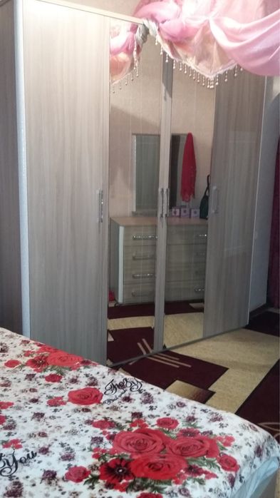 Продам спальный гарнитур