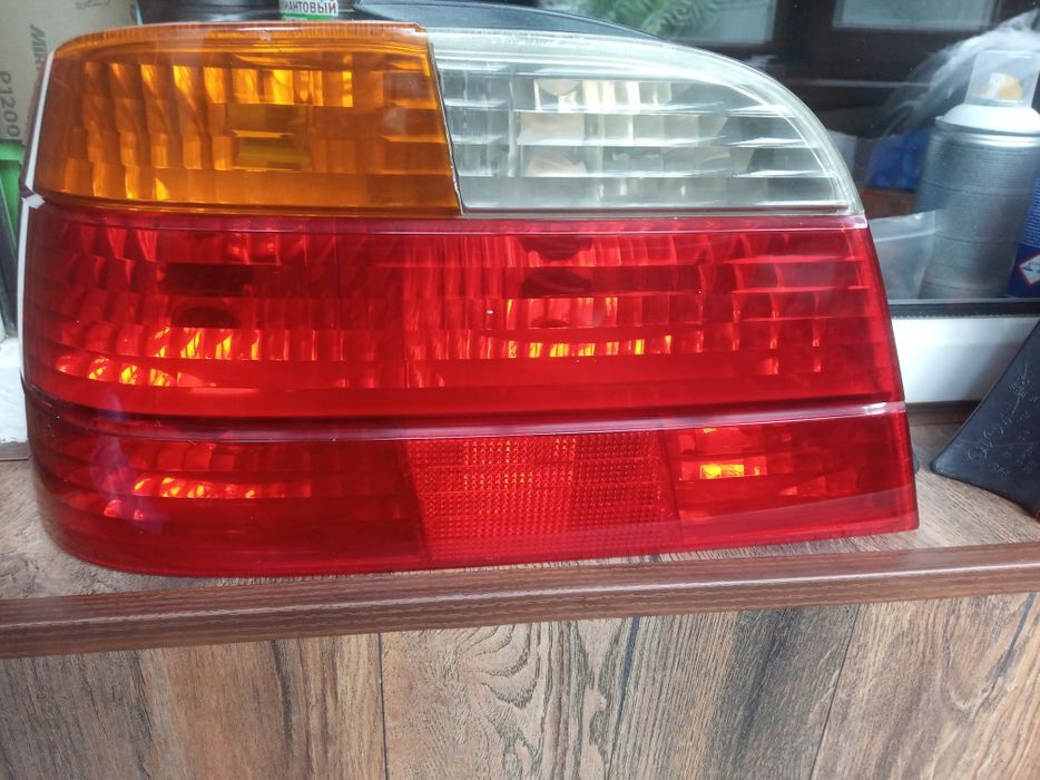 Фонари задние на BMW Е38 рест.