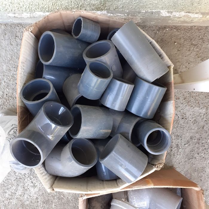 Materiale instalații piscina