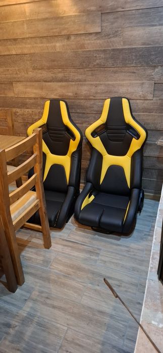 Спортни седалки нови не монтирани