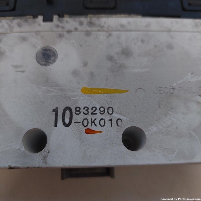 Bord Instrumente Toyota Hilux Vii Pickup (_N1_, _N2_, _N3_) [ 2004 - > ] Oem 10832900K010