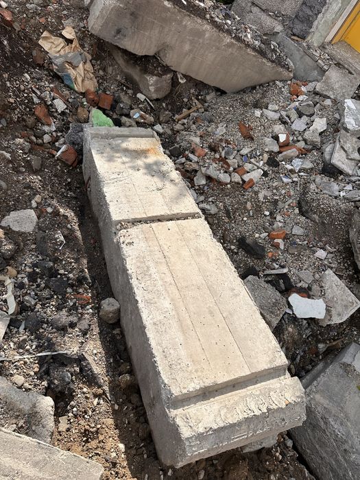 Бетонные блоки, плиты бесплатно