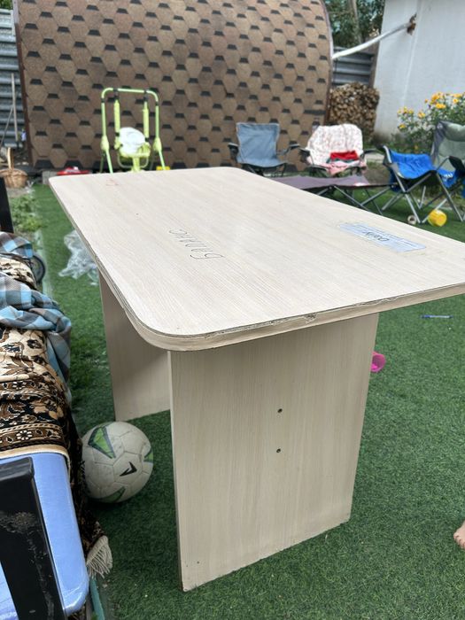 Продам стол деревянный