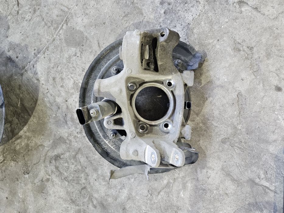 Задни ляв/десен шенкел за Porsche Cayenne 3