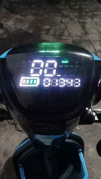 Ск8 скутер                         .