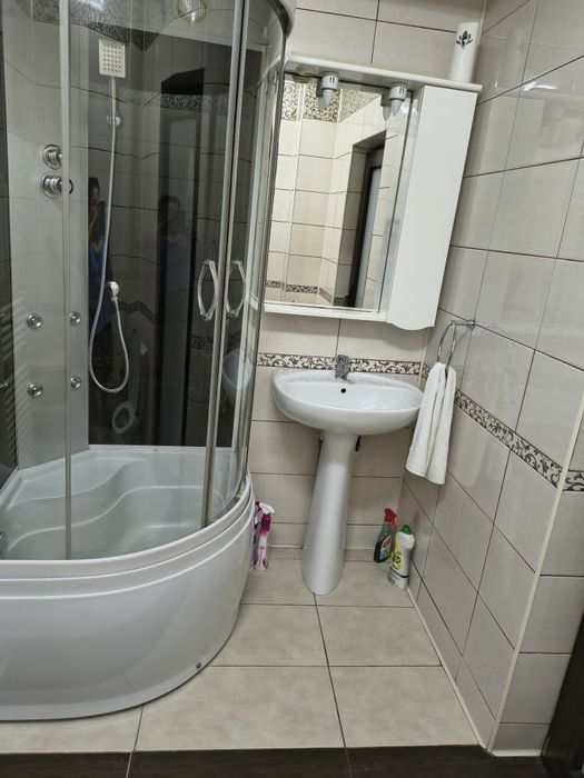 Cameră de închiriat la vilă.