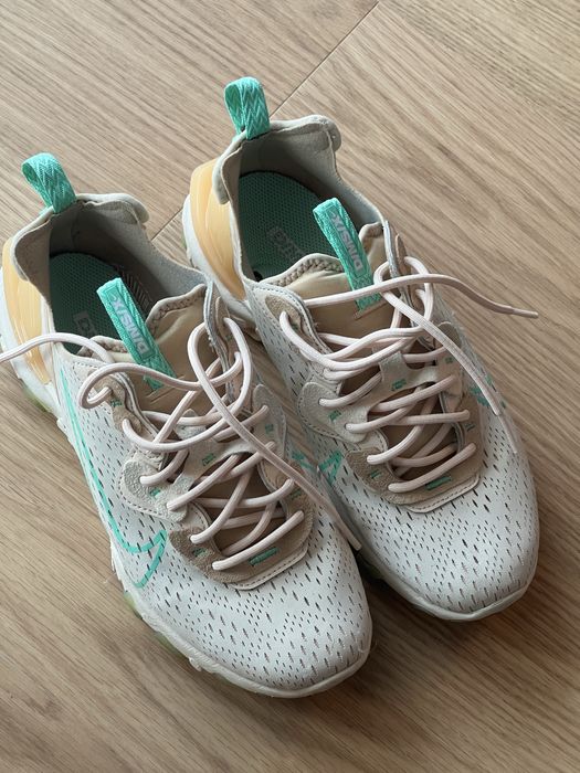 Vând Nike W React Vision