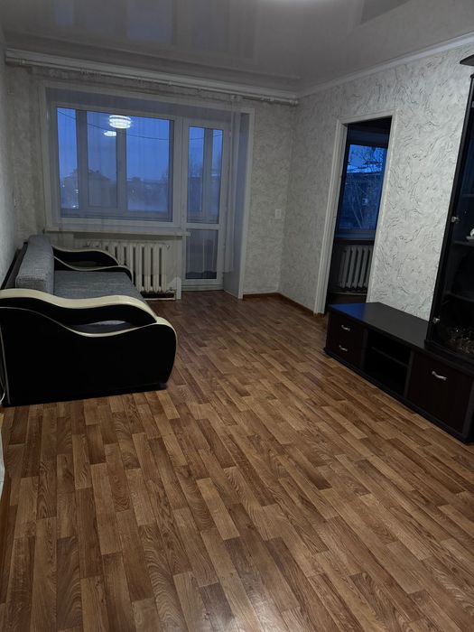 Продаётся квартира в центре пришахтинска