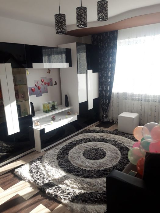 Vand apartament 2 camere