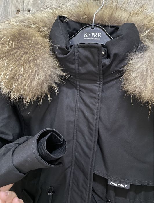 Продам зимнюю куртку для девочки (парка)