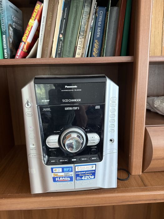 Продам музыкальный центр за 25 к в хорошем состоянии