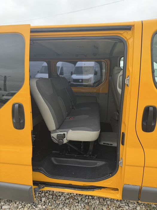 Opel Vivaro 2016 - 2.0Diesel -9 locuri