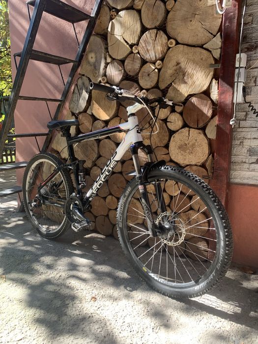 Bicicletă focus full suspension