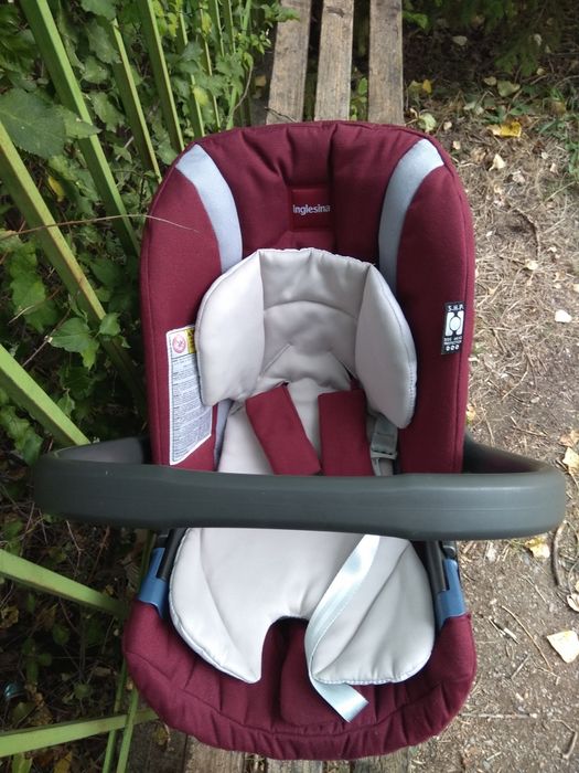 Бебешки кош / кошница  за автомобил